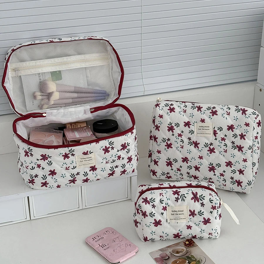 Trousse maquillage à fleurs – Velours côtelé pratique et chic