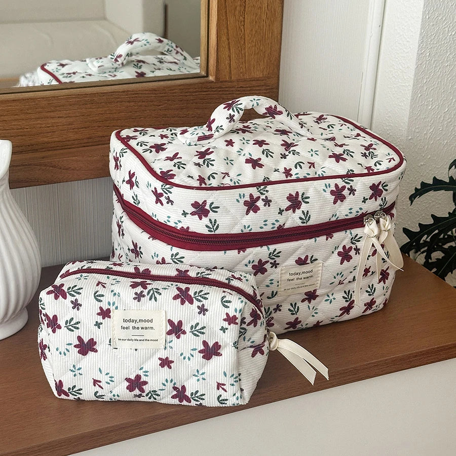 Trousse maquillage à fleurs – Velours côtelé pratique et chic