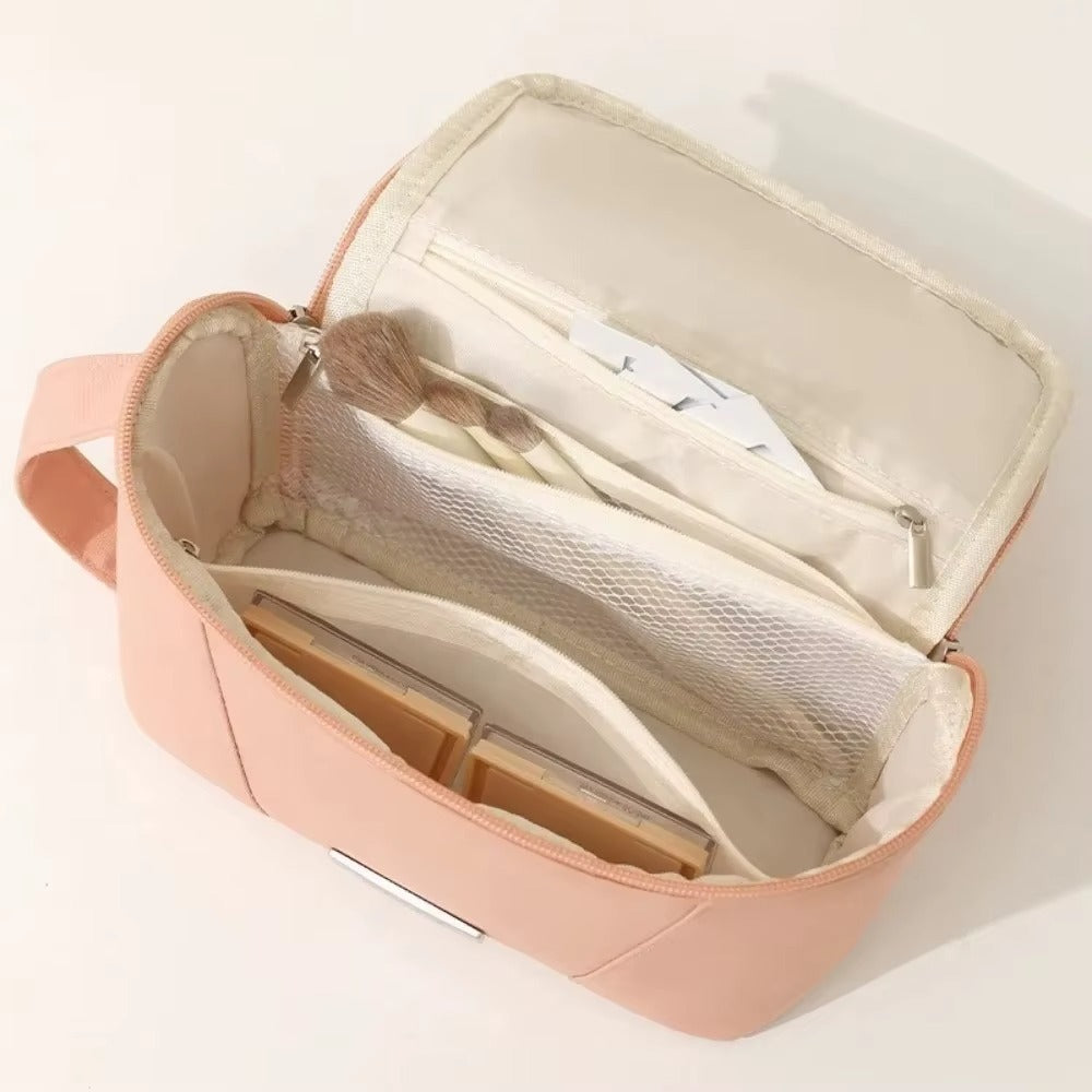 Trousse maquillage imperméable à compartiments – Emilia