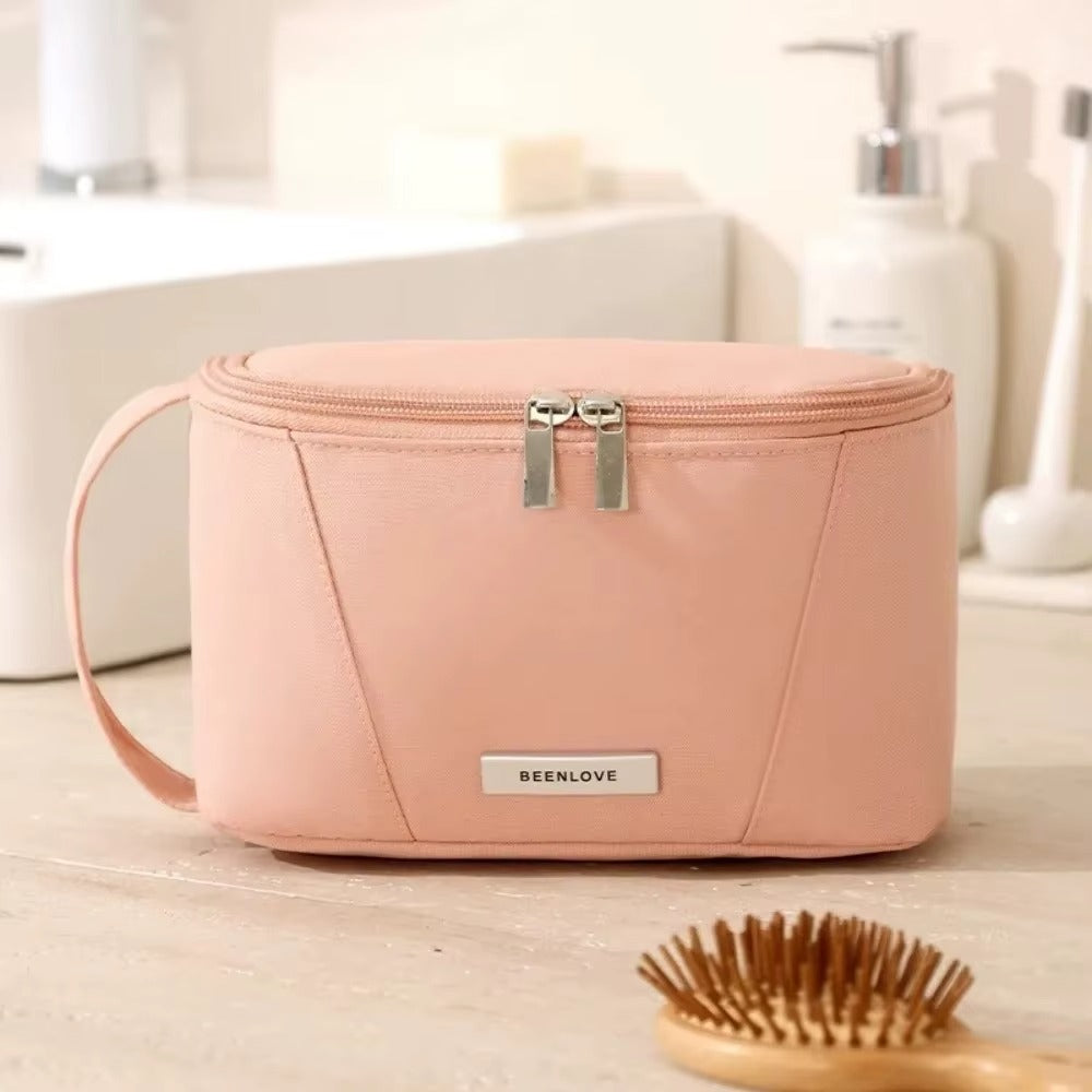 Trousse maquillage imperméable à compartiments – Emilia